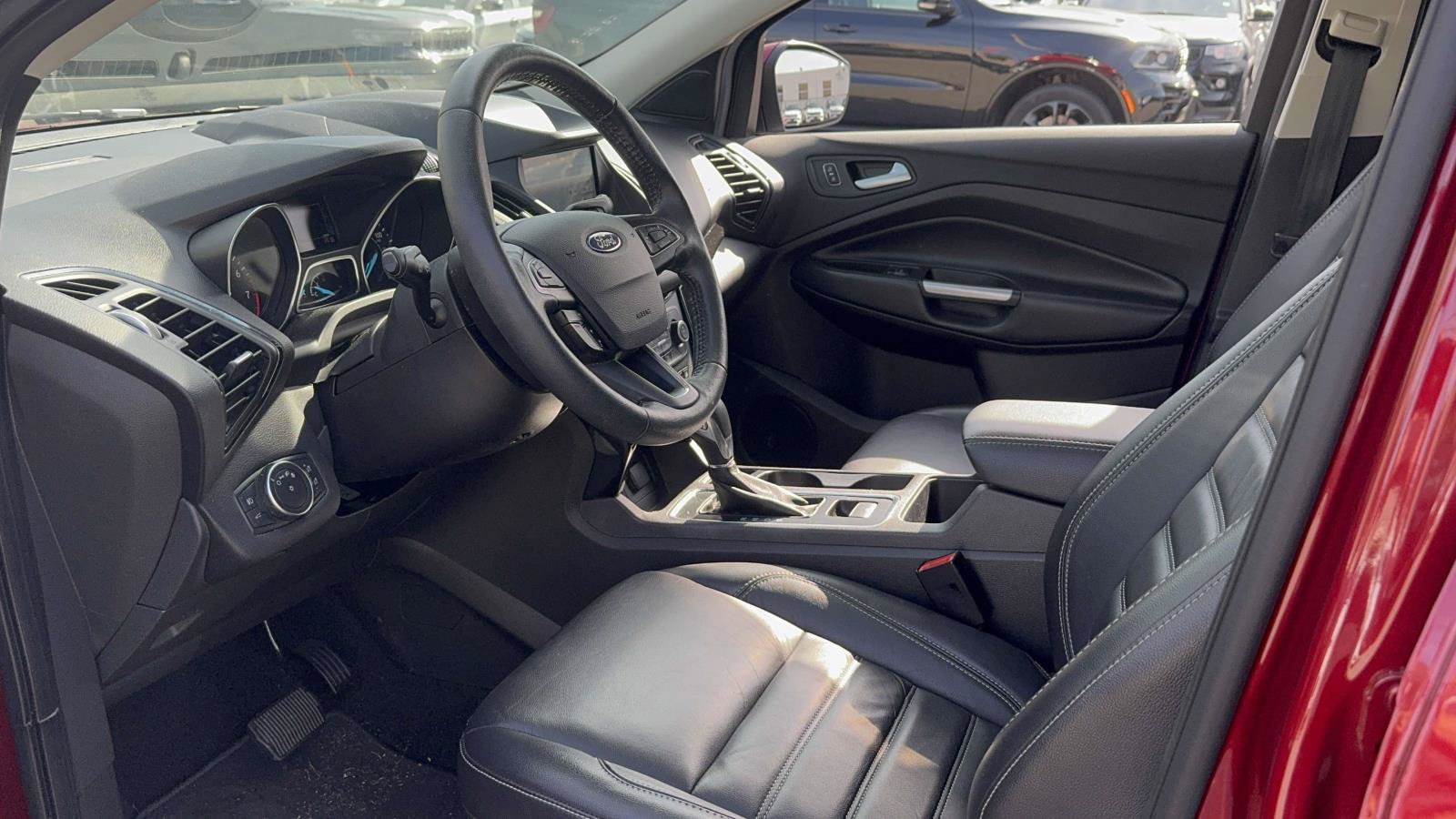 Used 2019 Ford Escape Titanium AWD/4WD image 29