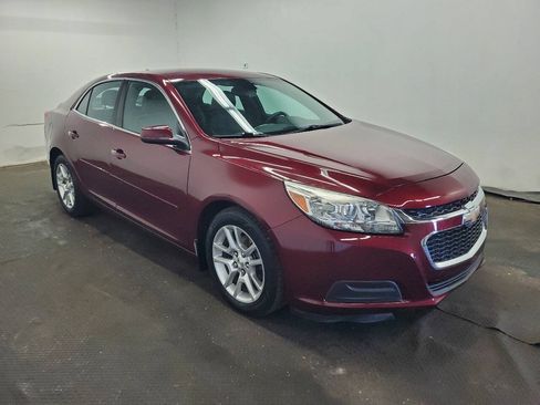 Used 2015 Chevrolet Malibu LT w/ Power Convenience Package FWD image 3