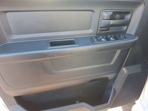 Used 2014 RAM 2500 Tradesman w/ Chrome Appearance Group image 13