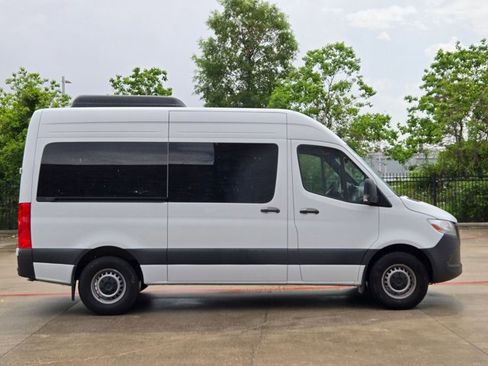 Used 2024 Mercedes-Benz Sprinter 2500 image 4
