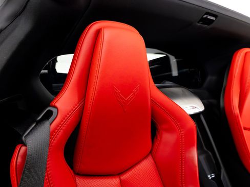 Used 2021 Chevrolet Corvette 2LT w/ Engine Appearance Package image 35