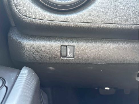 Used 2023 Chevrolet Colorado W/T RWD image 28