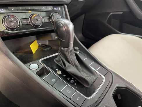 Used 2019 Volkswagen Jetta R-Line FWD image 20