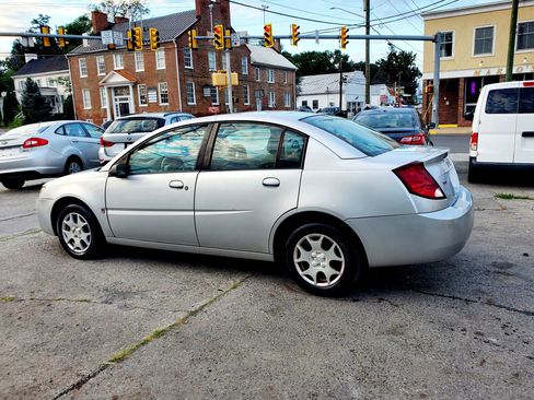 Used 2003 Saturn ION Level 2 w/ Convenience Pkg FWD image 4