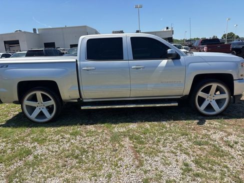 Used 2017 Chevrolet Silverado 1500 LT w/ All Star Edition AWD/4WD image 5
