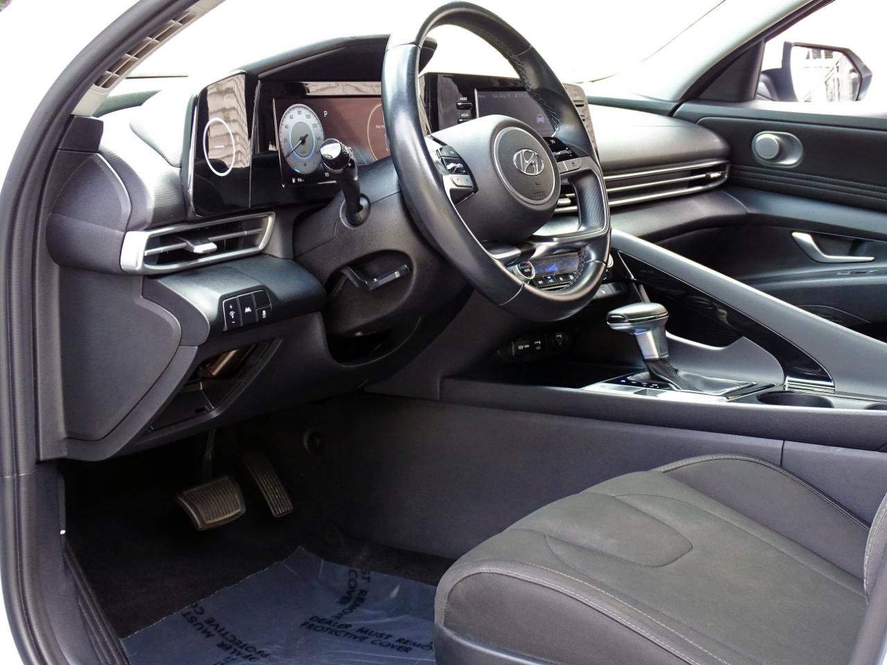 Used 2021 Hyundai Elantra SEL w/ Convenience Package FWD image 11