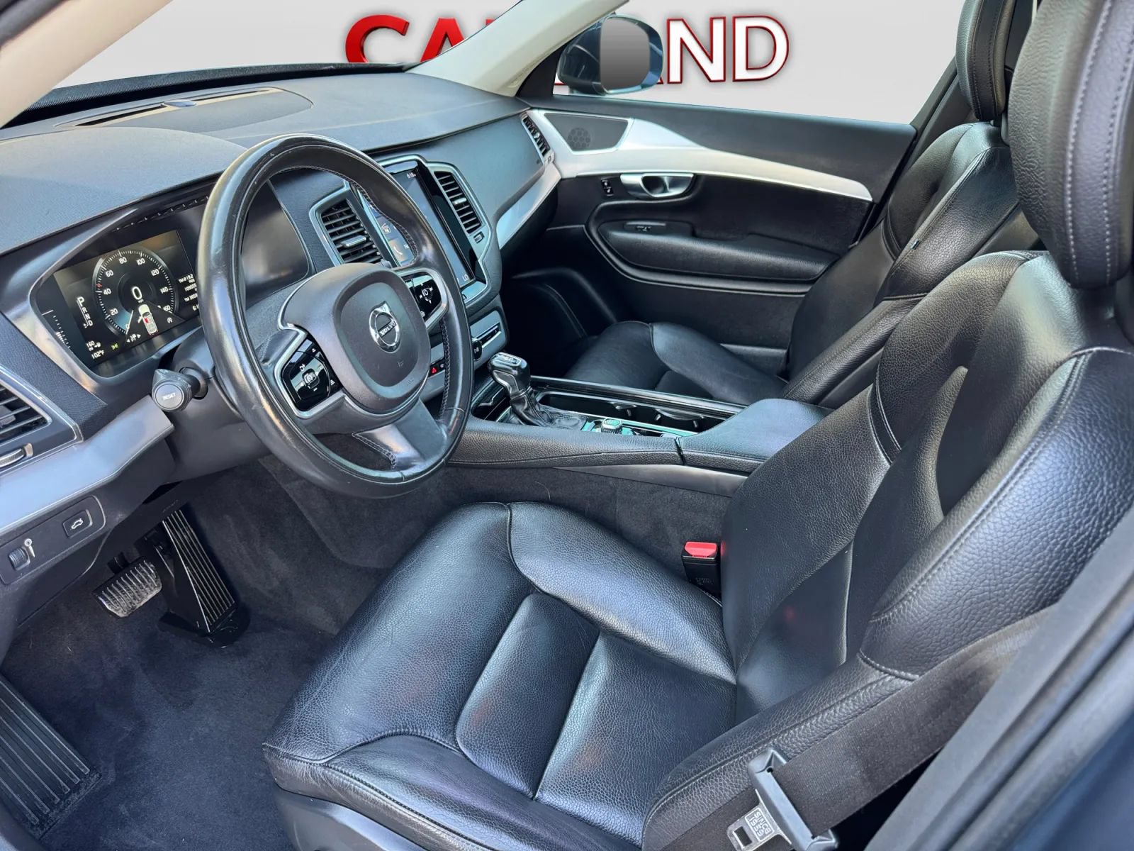 Used 2018 Volvo XC90 T5 Momentum w/ Convenience Package FWD image 12