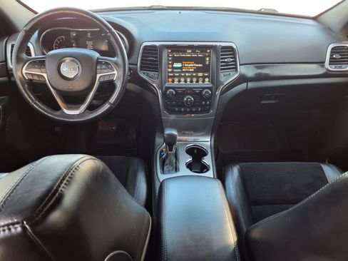 Used 2018 Jeep Grand Cherokee Altitude image 11