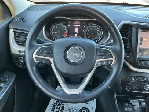 Used 2015 Jeep Cherokee Limited w/ Luxury Group AWD/4WD image 13