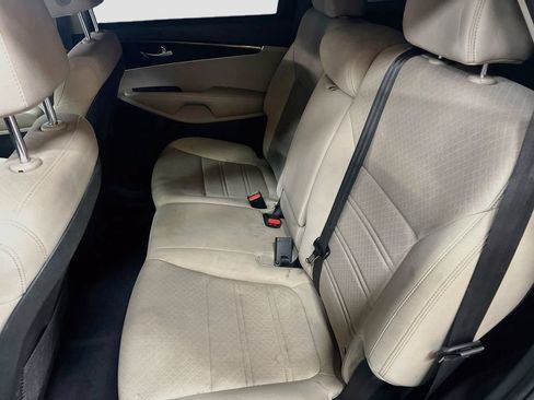Used 2020 Kia Sorento LX AWD/4WD image 23