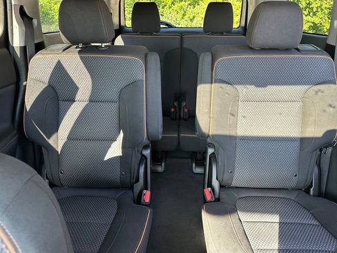 Certified 2022 GMC Acadia AT4 AWD/4WD image 38
