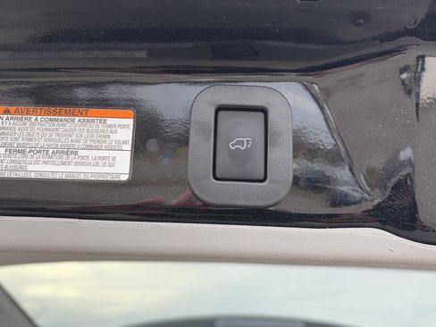 Used 2017 Toyota Sienna XLE w/ XLE Navigation Package image 12