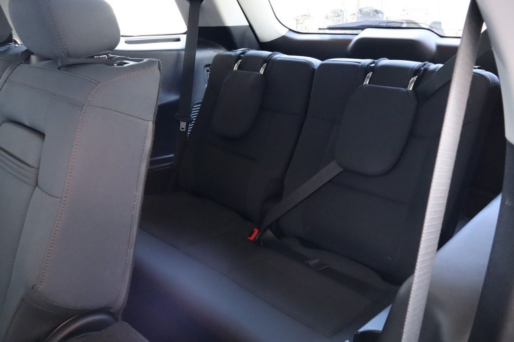 Used 2025 Ford Explorer Active RWD image 39
