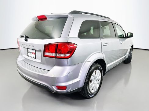 Used 2019 Dodge Journey SE FWD image 7
