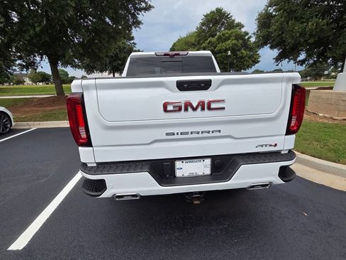 Used 2023 GMC Sierra 1500 AT4 w/ AT4 Premium Package AWD/4WD image 6