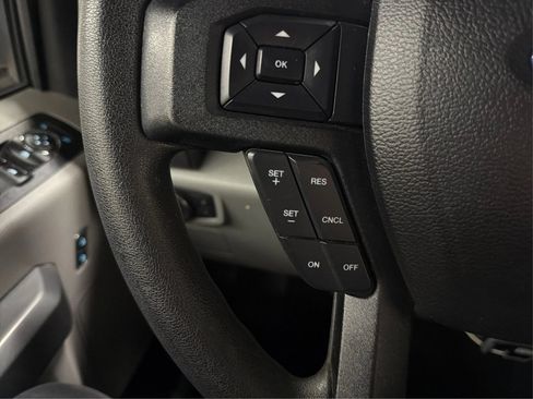 Used 2017 Ford F150 XLT AWD/4WD image 20