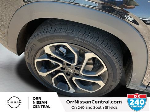 Used 2025 Chevrolet Trax RS w/ Driver Confidence Package FWD image 9