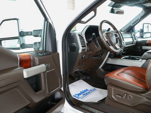 Used 2021 Ford F250 King Ranch w/ King Ranch Ultimate Package AWD/4WD image 3