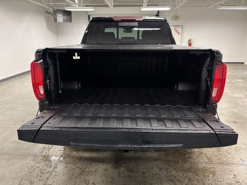 Used 2024 GMC Sierra 1500 AT4 w/ AT4 Premium Package image 17