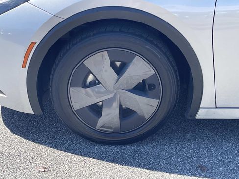 Used 2024 Toyota Prius LE image 7