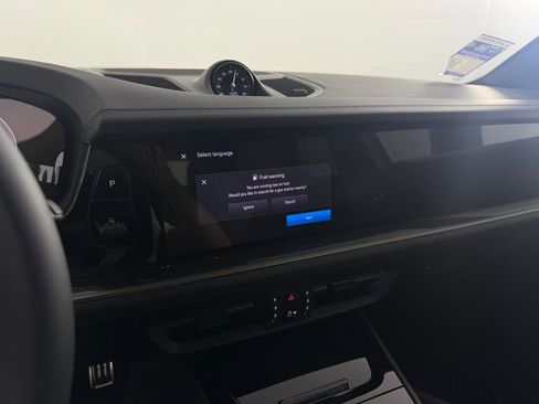 Certified 2025 Porsche Cayenne Turbo image 31