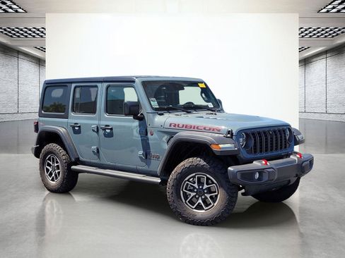 Used 2024 Jeep Wrangler Unlimited Rubicon w/ Technology Group AWD/4WD image 2
