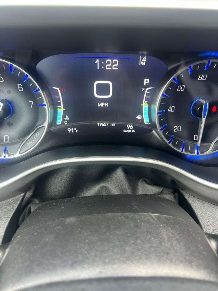 Used 2026 Chrysler Pacifica Select FWD image 19