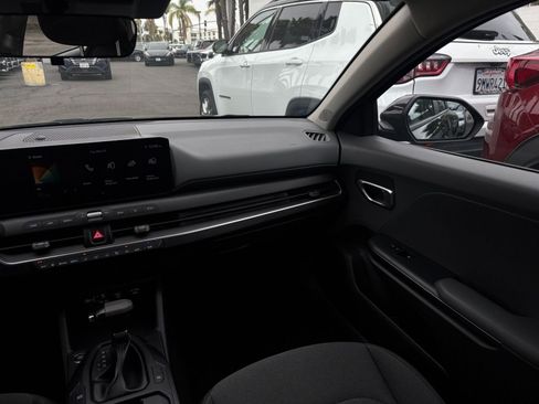 Used 2025 Kia K4 FWD image 34