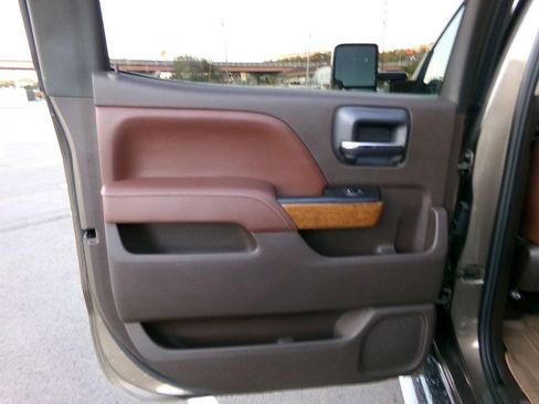 Used 2015 Chevrolet Silverado 2500 High Country w/ Duramax Plus Package image 19