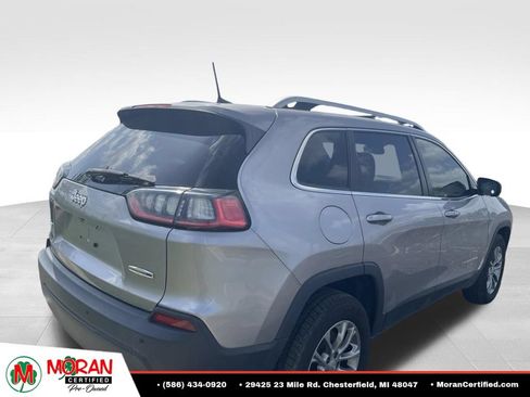 Used 2019 Jeep Cherokee Latitude Plus AWD/4WD image 4