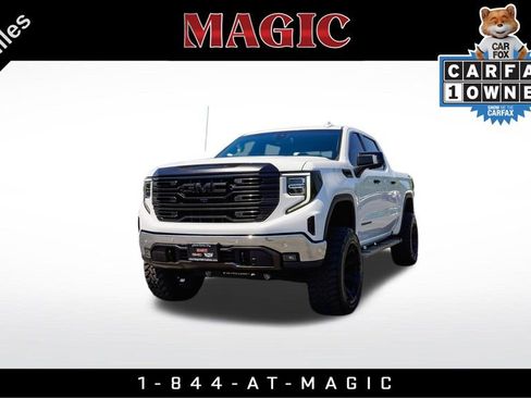 Used 2022 GMC Sierra 1500 SLT w/ SLT Premium Plus Package AWD/4WD image 1