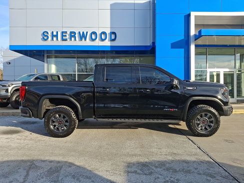 Used 2025 GMC Sierra 1500 AT4X image 7