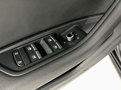 Used 2021 Audi A4 2.0T Premium w/ Convenience Package image 13