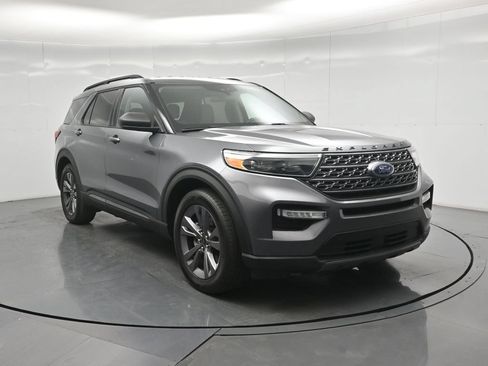 Certified 2021 Ford Explorer XLT w/ Equipment Group 202A RWD image 47