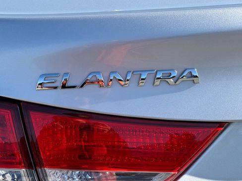 Used 2012 Hyundai Elantra GLS w/ Preferred Pkg 3 image 21