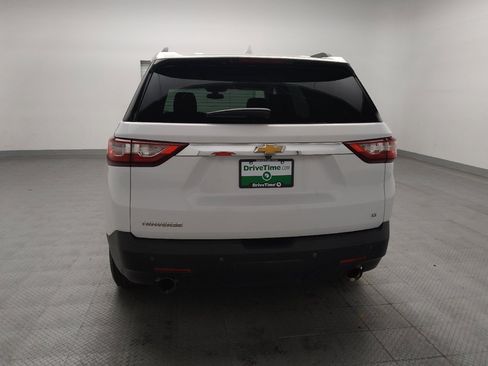 Used 2021 Chevrolet Traverse LT FWD image 6