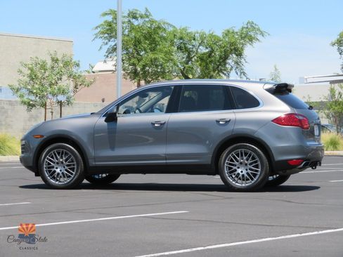Used 2013 Porsche Cayenne AWD/4WD image 10