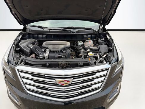Used 2019 Cadillac XT5 Premium Luxury w/ Driver Assist Package AWD/4WD image 34