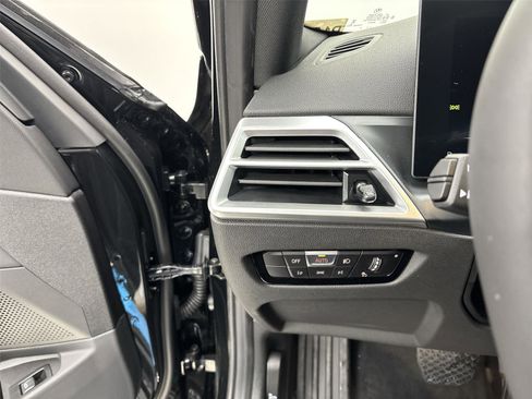 New 2026 BMW 330i xDrive Sedan w/ Premium Package image 31