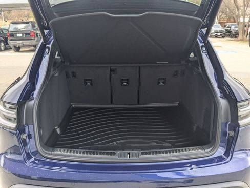 New 2026 Porsche Macan AWD/4WD image 23