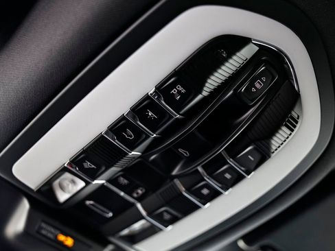 New 2026 Porsche Macan S image 45