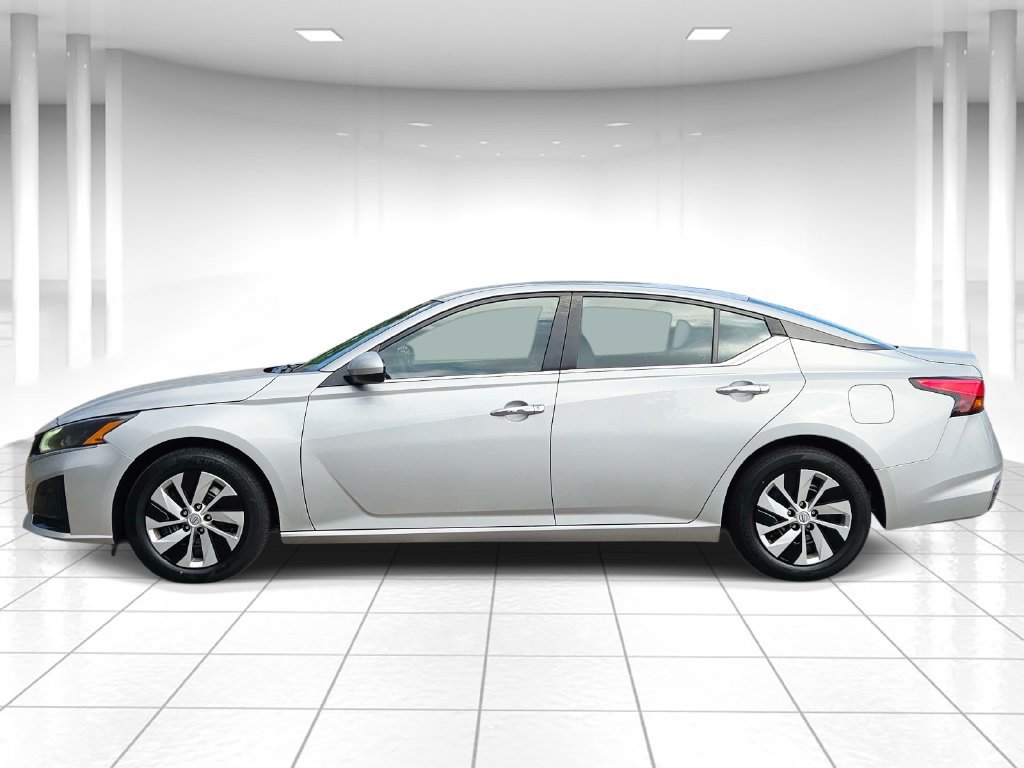 Used 2023 Nissan Altima 2.5 S FWD image 6