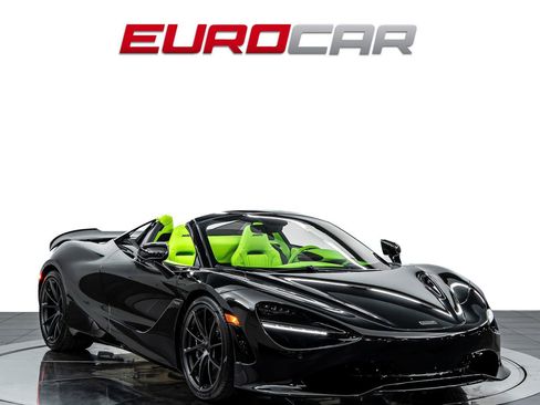 Used 2026 McLaren 750S Spider image 9