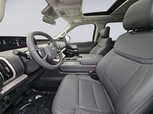 New 2025 Ford Expedition Max Active image 9