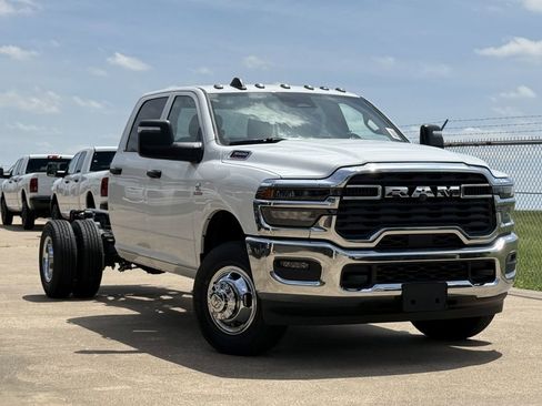 New 2026 RAM 3500 Tradesman w/ Chrome Appearance Group A AWD/4WD image 2