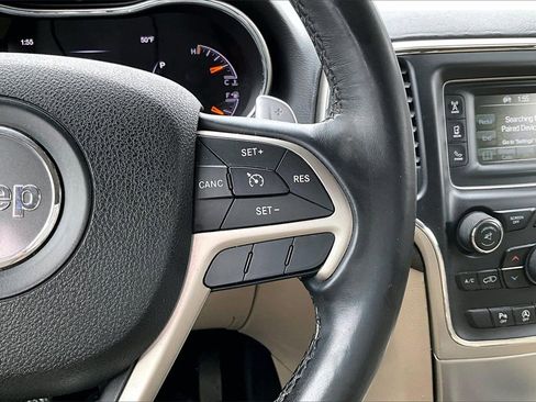 Used 2017 Jeep Grand Cherokee Laredo w/ Quick Order Package 23E image 11