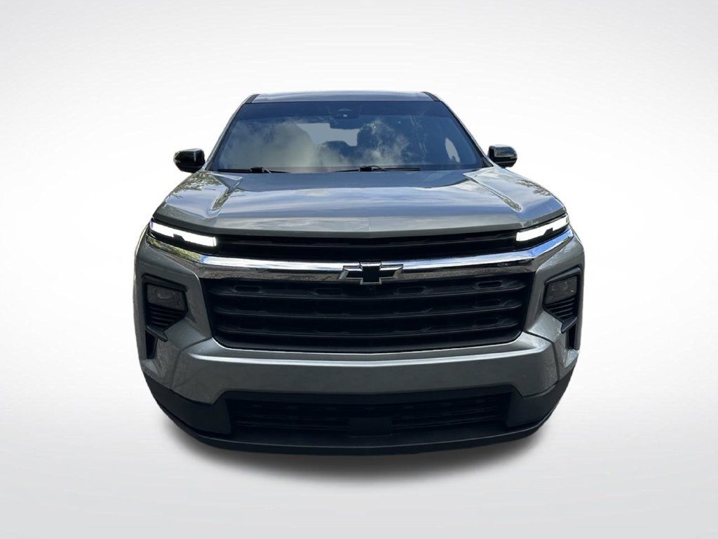 Used 2024 Chevrolet Traverse LS w/ LPO, Floor Liner Package FWD image 9