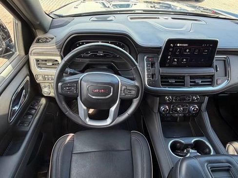 Certified 2023 GMC Yukon XL SLT w/ SLT Premium Package AWD/4WD image 19