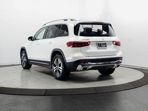 Certified 2026 Mercedes-Benz GLB 250 4MATIC image 24