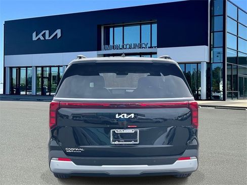 New 2026 Kia Carnival EX image 11